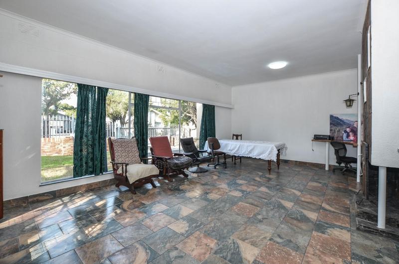 6 Bedroom Property for Sale in Parow North Western Cape